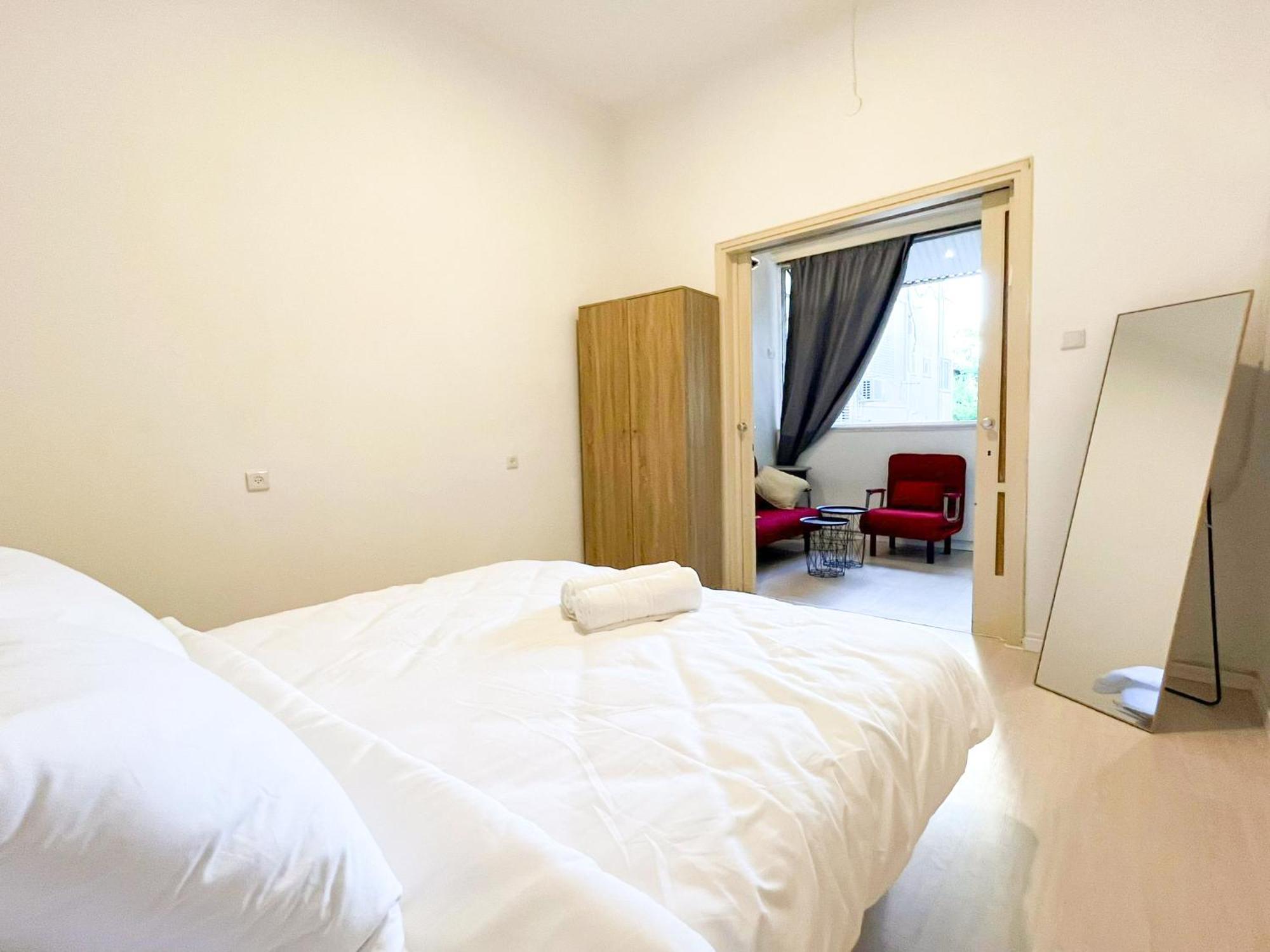 Rabin Square Apartamento *